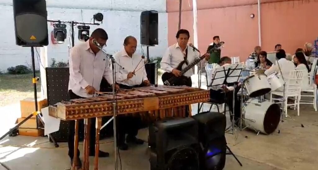 Contratar Marimba